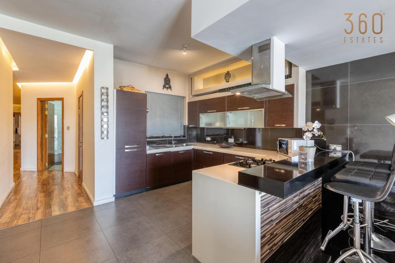 Stunning 3br Marina View In With Balcony By 360 Estates * Pieta
